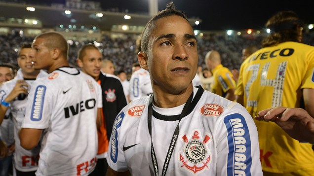 Jorge Henrique comemora a conquista corintiana na Libertadores da América após vitória sobre o Boca