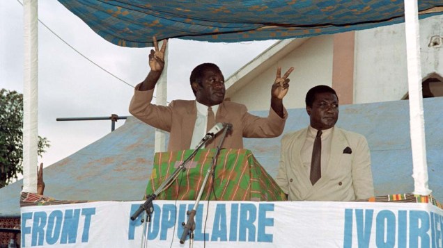 1990 - Laurent Gbagbo, líder da Frente Popular Marfinense (FPI), em reunião em Bonoua, Costa do Marfim