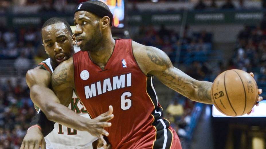 LeBron James, do Miami Heat, em ação pelos playoffs de 2013 da NBA