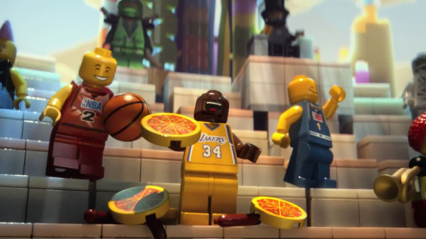 Jogadores de basquete em cena do filme <em>The Lego Movie</em>