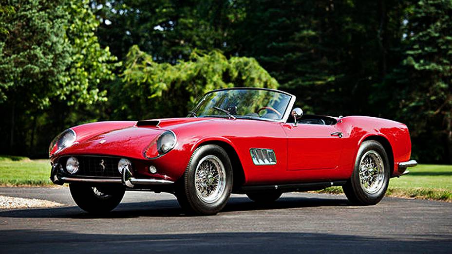 Ferrari 250 GT LWB California Spider Competizione,  1960, vendida por 11,27 milhões de dólares (22,77 milhões de reais): este é um dos nove produzidos