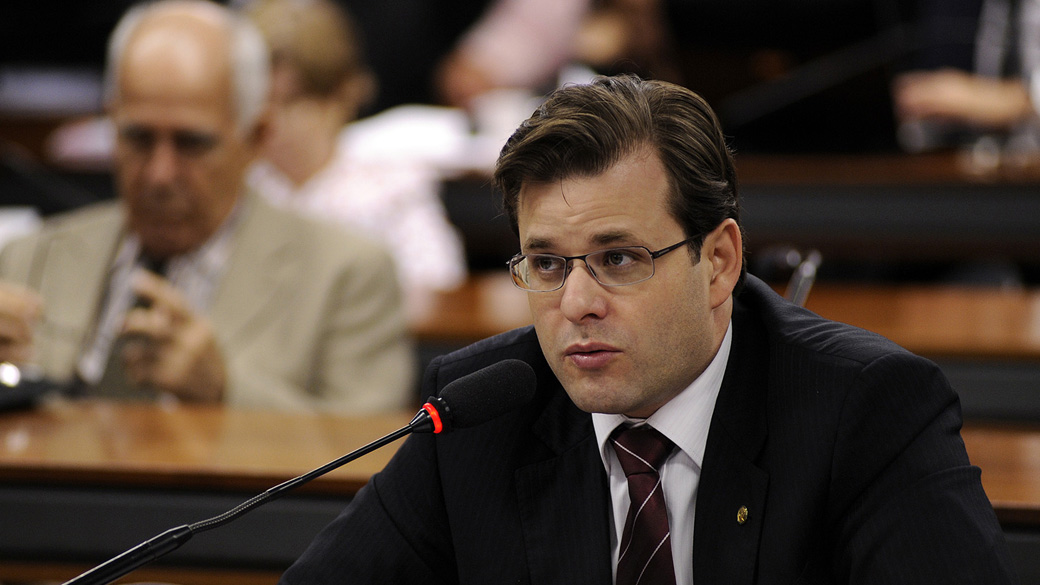 Deputado Leonardo Quintão (PMDB-MG) confirmou sua candidatura a líder da bancada do partido de Minas Gerais na Câmara dos Deputados
