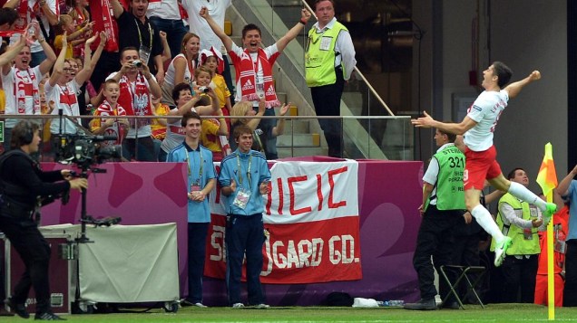 Lewandowski comemora seu gol na partida contra a Grécia, durante a Eurocopa 2012