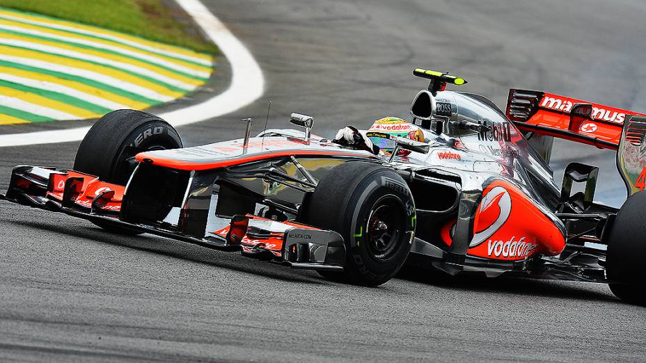 O britânico Lewis Hamilton, da McLaren faz a pole em Interlagos no GP do Brasil