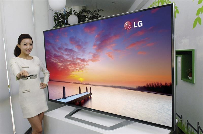 LG apresenta nova televisão inteligente de 84 polegadas durante a CES, em Las Vegas