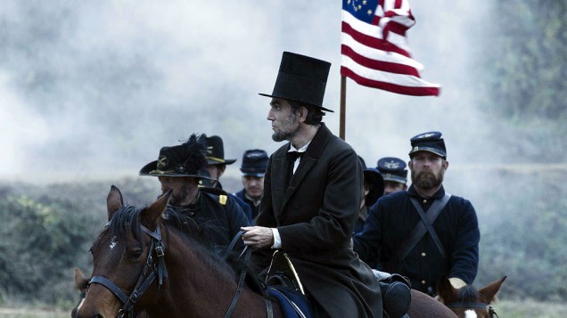 Daniel Day-Lewis interpreta Abraham Lincoln no filme Lincoln, do diretor Steven Spielberg