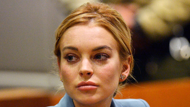 A atriz Lindsay Lohan é acusada de ter agredido uma mulher