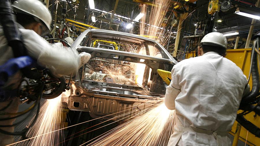 Linha de produção de carros da montadora Honda em Sumaré, no interior de São Paulo