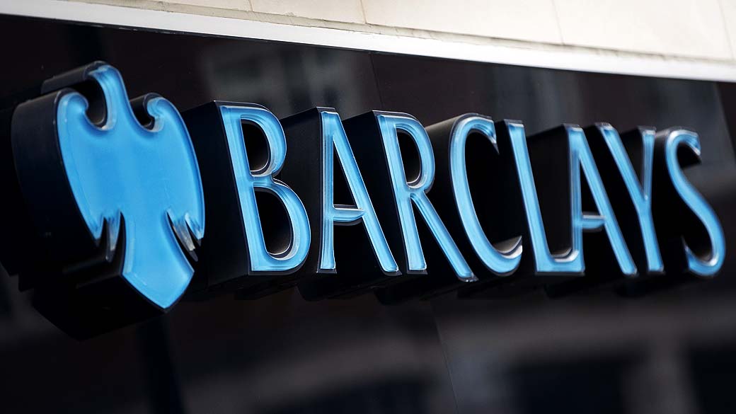 Banco já havia anunciado em fevereiro que apenas neste ano cortaria 12 mil postos de trabalho