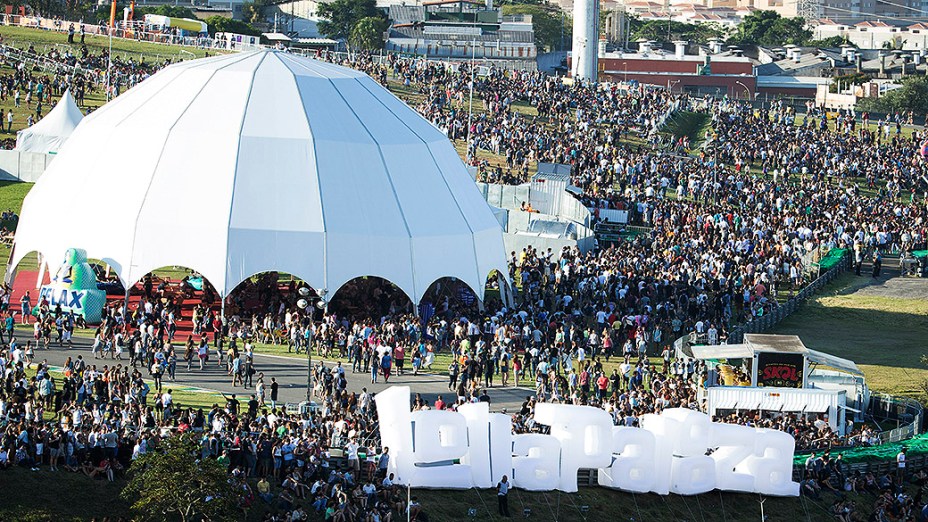 Público durante apresentação do Imagine Dragons no Lollapalooza 2014