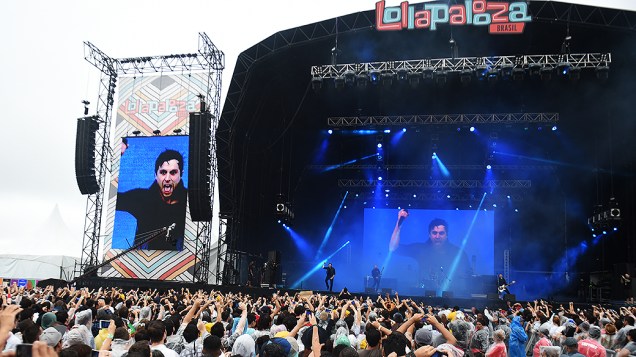  Apresentação da banda Three Days Grace, no segundo dia do Festival Lollapalooza 2015, no Autódromo de Interlagos, em São Paulo​