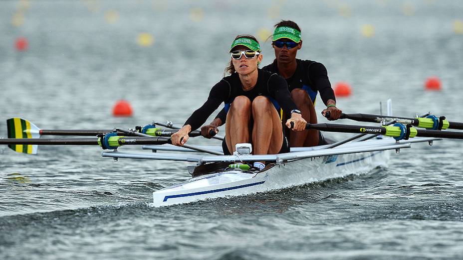 As brasileiras Luana de Assis e Fabiana Beltrame terminaram na última posição de sua classificatória, da categoria skiff duplo do remo, disputada no Lago Dorney, em Londres, em 29/07/2012