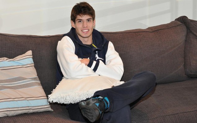 Lucas Piazon, jogador brasileiro do Chelsea, em sua casa, em Londres