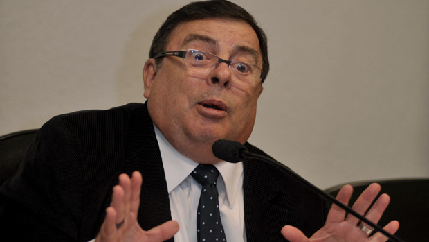 O radialistas Luiz Carlos Bordoni: mini-dossiês contra parlamentares da CPI