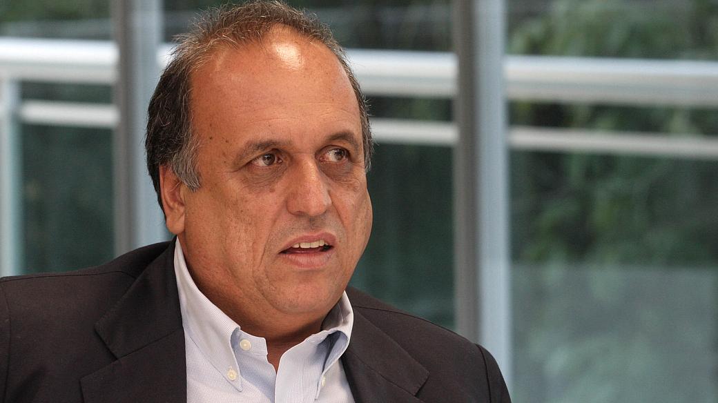 Luiz Fernando Pezão, vice-governador do Rio de Janeiro, é acusado de pré-campanha eleitoral