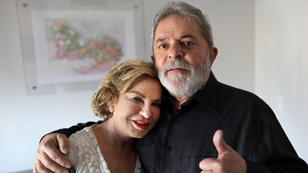 O ex-presidente Luiz Inácio Lula da Silva e sua mulher, Marisa Letícia