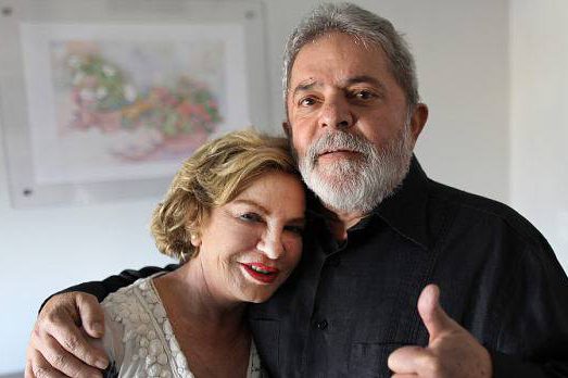 O ex-presidente Luiz Inácio Lula da Silva e sua mulher, Marisa Letícia