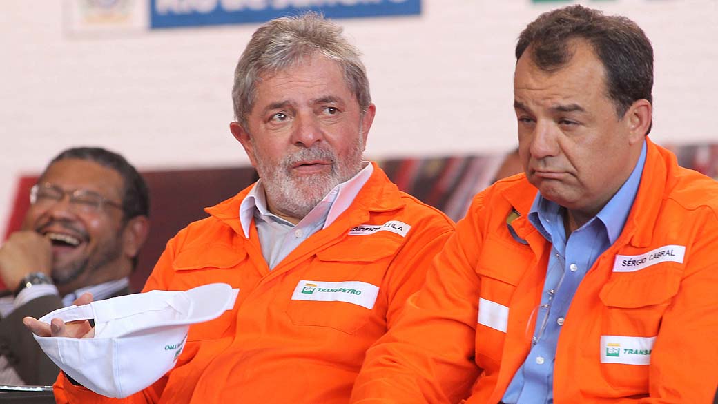 O presidente Lula e o governador do Rio de Janeiro, Sergio Cabral, participam de cerimônia de batismo do navio Sérgio Buarque de Holanda, no Estaleiro Mauá, em Niterói