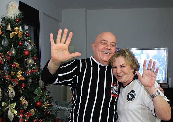 Lula e a sua mulher, Marisa Letícia, comemoram o título do Campeonato Brasileiro conquistado pelo Corinthians