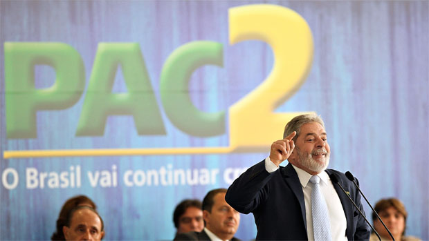 O presidente Lula discursa durante lançamento do PAC 2
