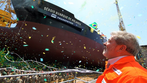 O presidente Lula no último lançamento de navio de seu governo: adeus às inaugurações