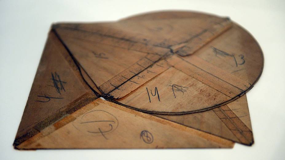 Molde dos bichos de Lygia Clark