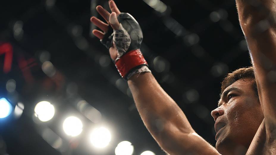 Lyoto Machida (BRA) nocauteou CB Dollaway (EUA), no UFC Barueri, neste sabado (20)
