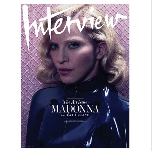 Madonna com uma cobra para ensaio da revista Interview