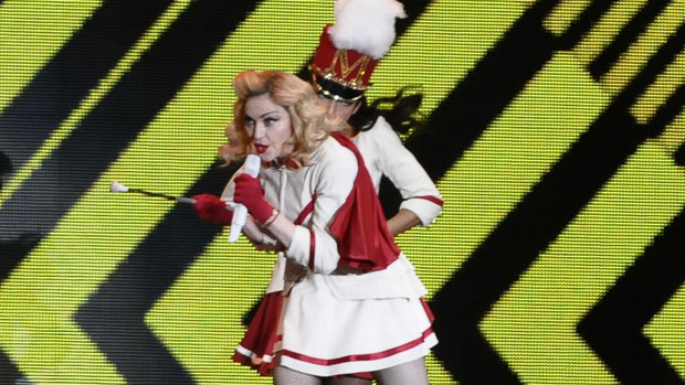 Madonna no show que encerrou a turnê MDNA pelo país, em Porto Alegre (09/12/2012)