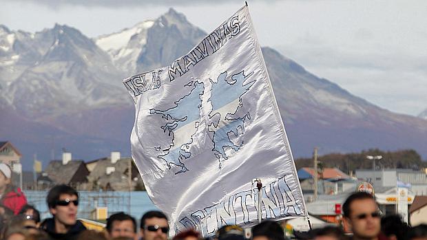 Argentinos dão maior importância às Malvinas que ingleses