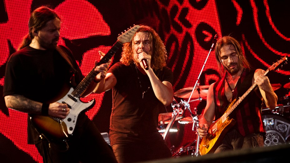 Andreas Kisser durante o show da banda mexicana Maná no palco Mundo, no sexto dia do Rock in Rio, em 01/10/2011