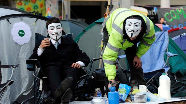 Manifestantes do "Occupy London" acampados em frente a Catedral de São Paulo em Londres, Inglaterra