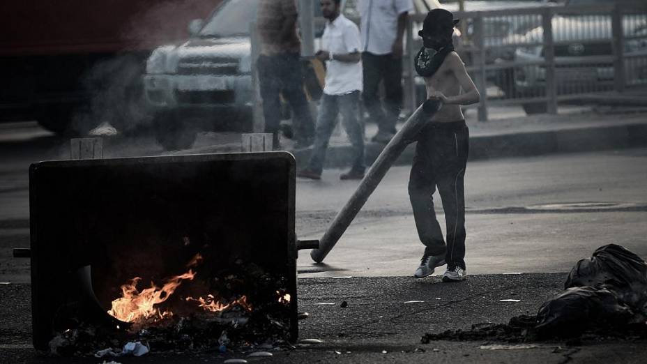 Manifestantes protestam contra o GP do Bahrein, que acontece neste fim de semana