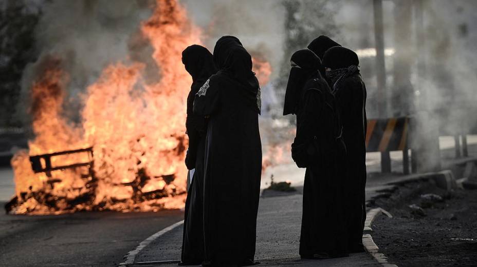 Manifestantes protestam contra o GP do Bahrein, que acontece neste fim de semana