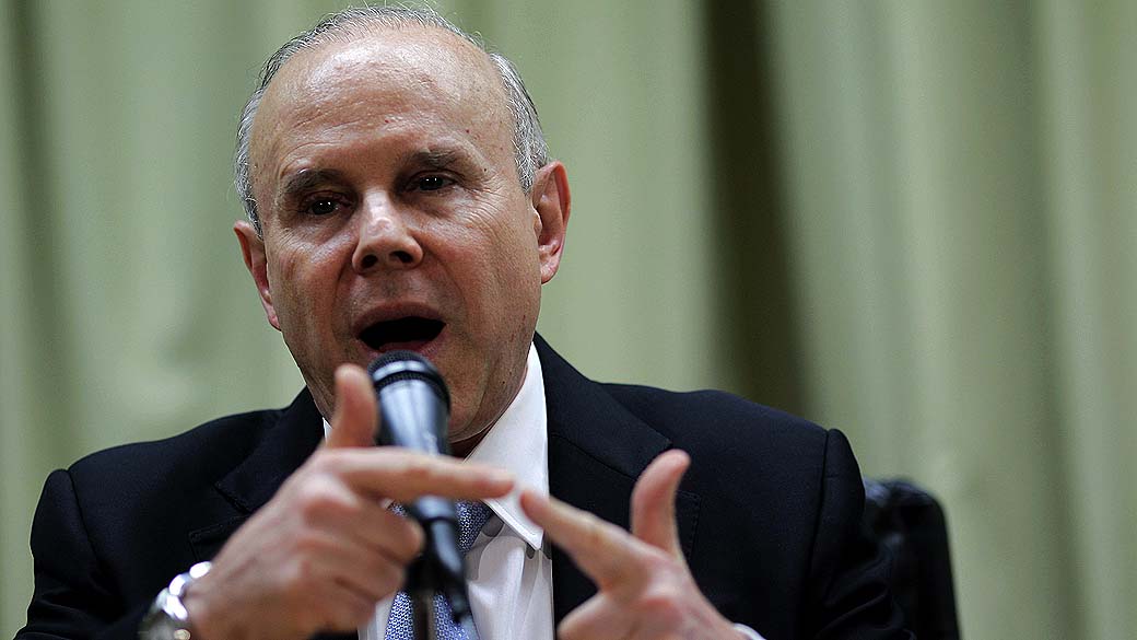 O ministro da Fazenda, Guido Mantega, durante anúncio de novas medidas econômicas