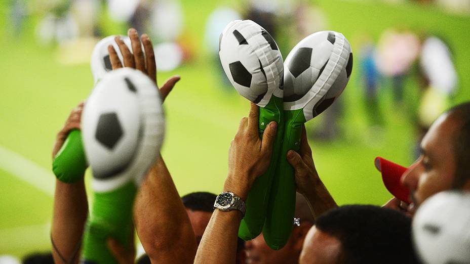 O primeiro evento-teste do novo Maracanã, uma pelada entre os amigos de Ronaldo e Bebeto