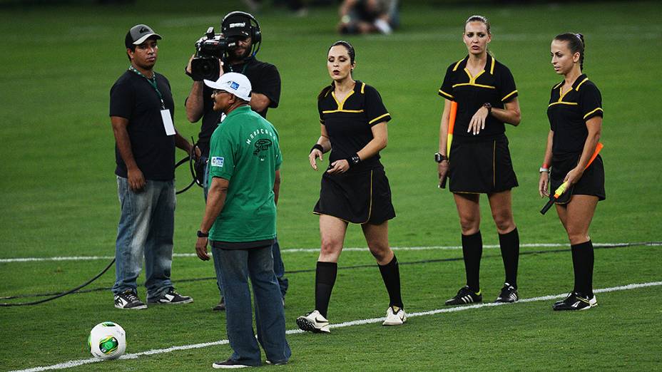 O primeiro evento-teste do novo Maracanã, uma pelada entre os amigos de Ronaldo e Bebeto