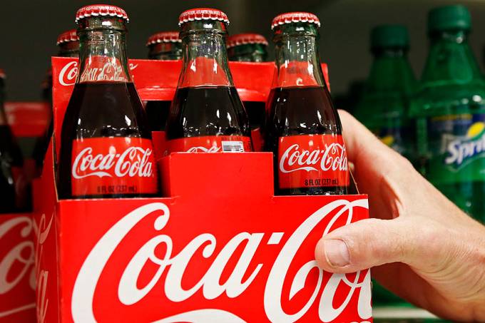 Rede de fast-food se prepara para declarar guerra à Coca-Cola