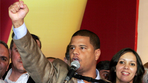 Marcelinho Carioca discursa durante convenção do PSB para oficializar os nomes às eleições 2010