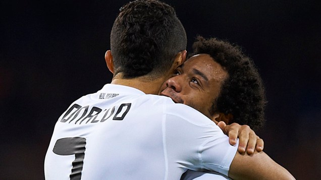 Cristiano Ronaldo e Marcelo comemoram gol em partida contra o Athletic Bilbao válida pelo campeonato espanhol Cristiano Ronaldo e Marcelo comemoram gol em partida contra o Athletic Bilbao válida pelo campeonato espanhol