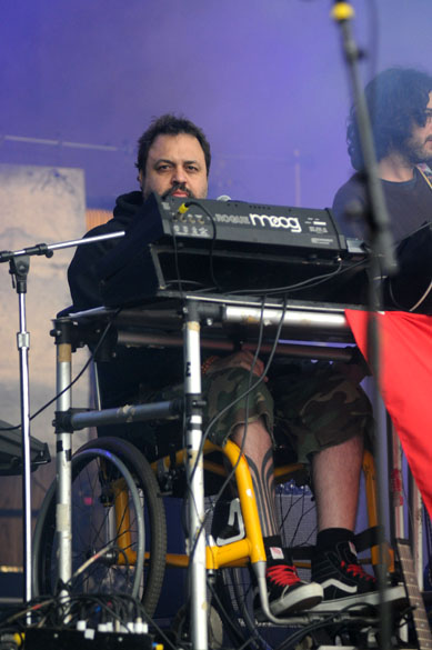 Marcelo Yuka durante o show no palco Sunset com Cibelle, Karina Buhr e Amora Pêra, no segundo dia do Rock in Rio, em 24/9/2011