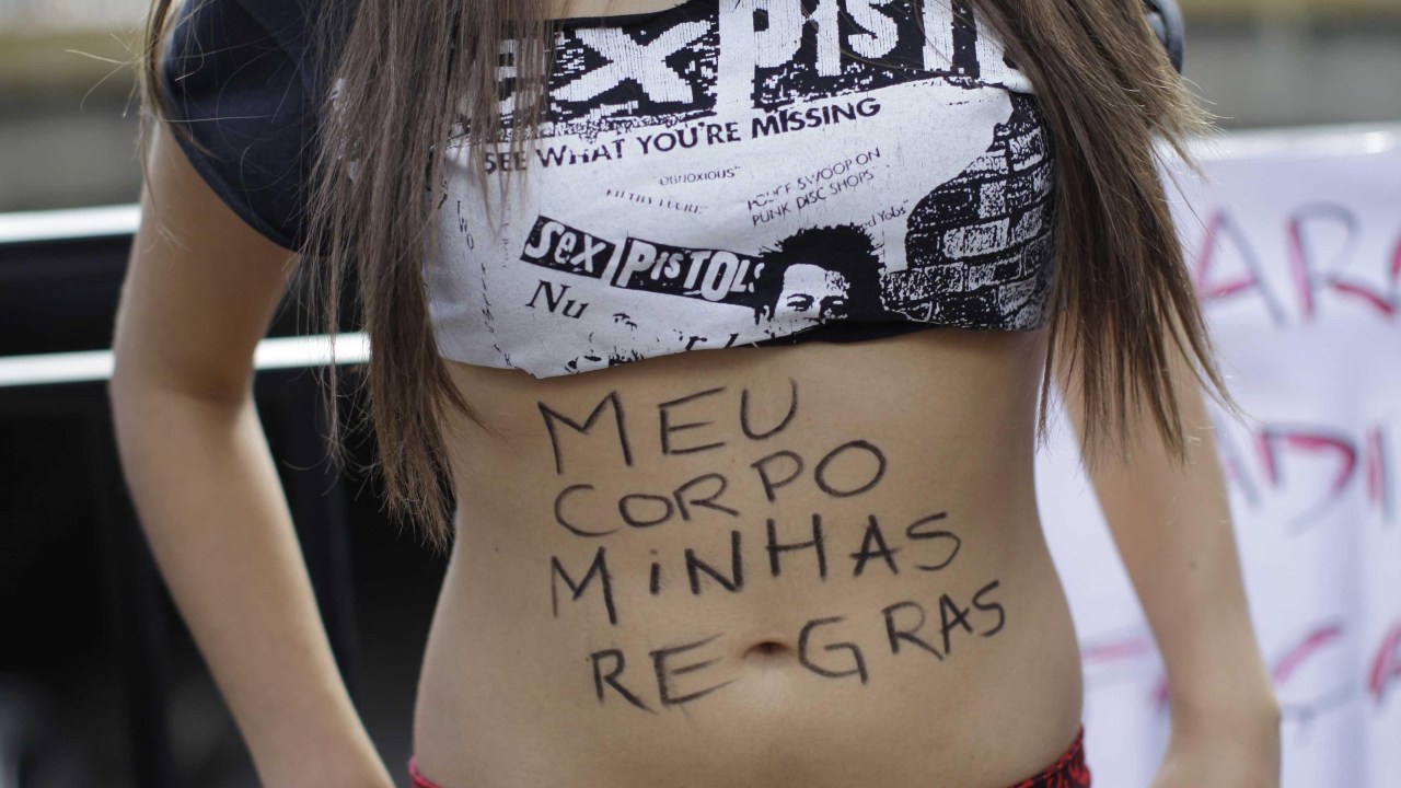 Mulheres participam da Marcha das Vadias em São Paulo