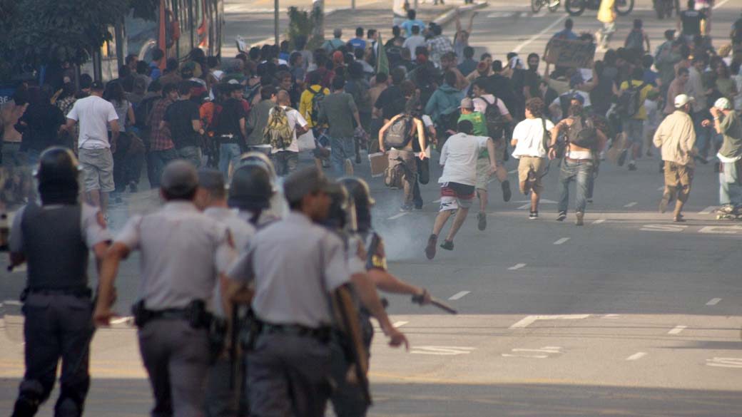 Policiais durante a Marcha da Maconha na Av. Paulista