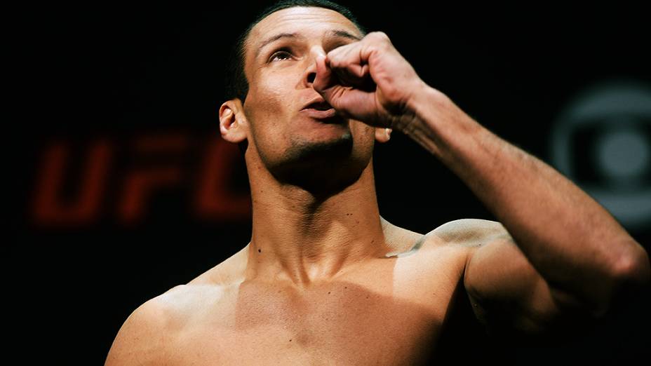 Marcio Alexandre durante a pesagem do UFC em São Paulo