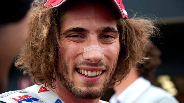 Marco Simoncelli, 24 anos: italiano morreu nas primeiras voltas do GP da Malásia