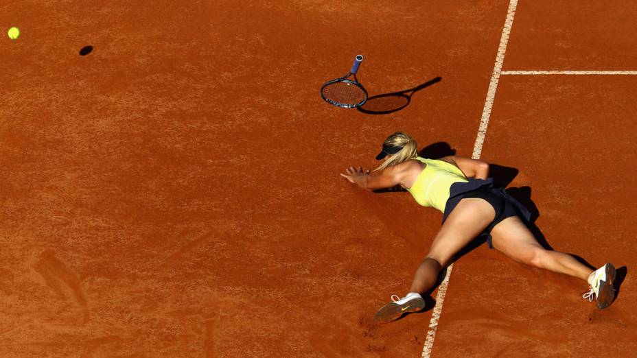 Tombo na semifinal contra Caroline Wozniacki, da Dinamarca, no aberto de Roma