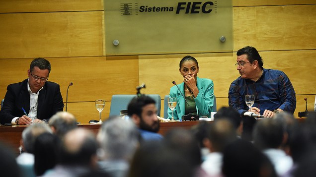 A candidata do PSB à Presidência da República, Marina Silva, fala sobre seu programa de governo, em Fortaleza
