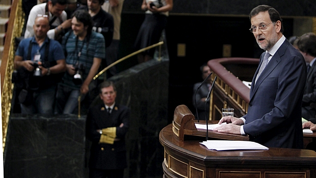 O premiê espanhol, Mariano Rajoy, discursa no Parlamento