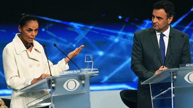A candidata Marina Silva (PSB) e o candidato Aécio Neves (PSDB), durante o debate dos presidenciáveis promovido pelo Grupo Bandeirantes, em 26/08/2014