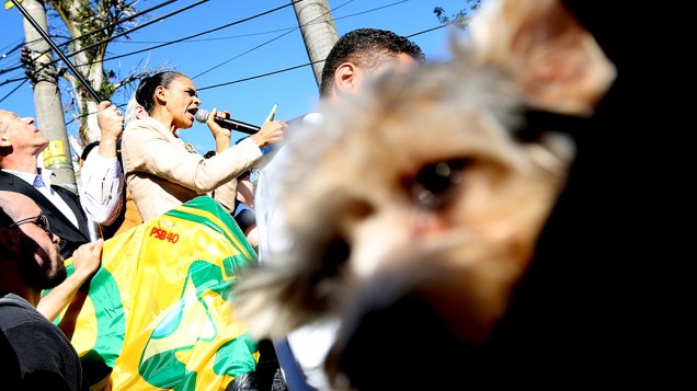Marina Silva durante caminhada em São Miguel Paulista, em São Paulo - 04/10/2014